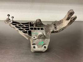 2014-2017  fiat 500L alternator and compressor bracket mount support 682... - $2,411.52 MXN