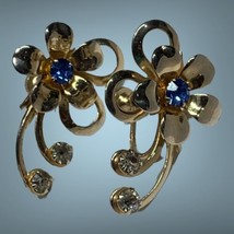 vintage gold tone screw back blue rhinestone Earrings - £30.46 GBP
