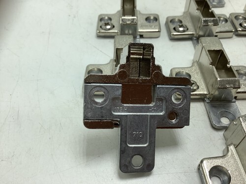 13 pcs BLUM HINGE PLATE 175H719-02.02 CLIP Series Inset FRAMELESS MOUNTING PLATE Item image 9