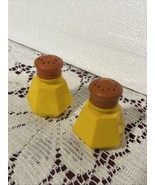 VTG Gemco Pantry Pops Mini Salt &amp; Pepper Shakers Yellow Orange 2&quot; Tall G... - £11.92 GBP