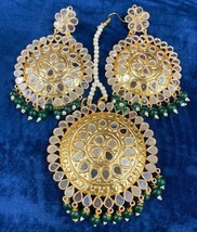 Green Mirror Work Round Shape Earrings Wide Tikka Bollywood Jewelry Set Women - £20.93 GBP