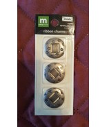 Making Memories Ribbon Charms. New, Round Variety Pack. 3 charms - $54.92 MXN