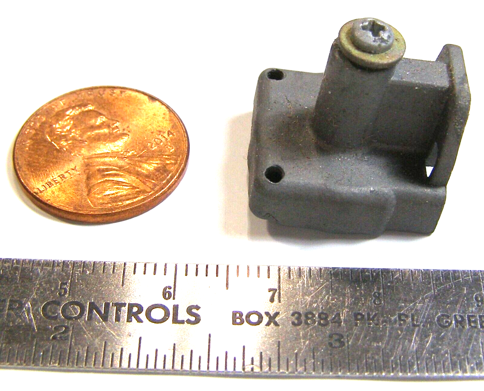 Unknown Brand Die Cast HO Scale Model RR Locomotive Part   RU7 - $4.95