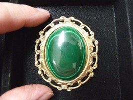 (BR-401) green Malachite gemstone gold scrolled filigree oval brass pin pendant - £28.51 GBP