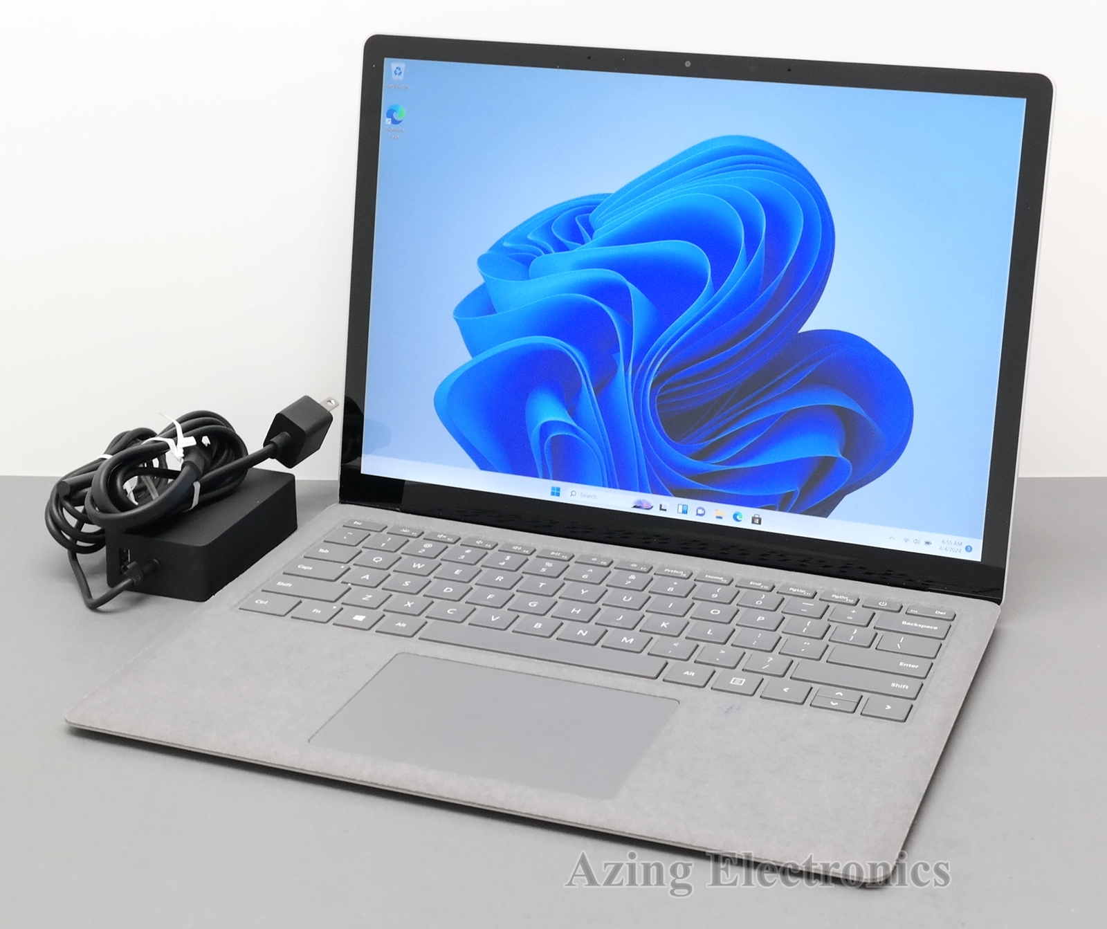 Microsoft Surface Laptop 4 1958 13.5" AMD Ryzen 5 R Edition 8GB 256GB SSD ISSUE - $229.99