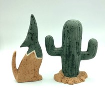 1990 Jay Kay Ceramic Mold Southwestern Cactus &amp; Howling Coyote - £18.96 GBP