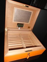 Brizard Airflow Humidor in Racing Orange Leather with cutter and lighter NIB image 13