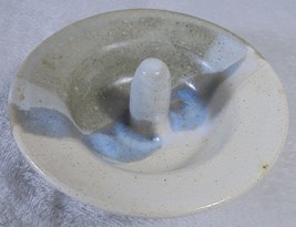 Studio Art Pottery Blue Gray Ring Jewelry Holder Dish Ponytail Glazed Signed - £10.19 GBP