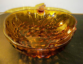 Vintage Large Amber Indiana Glass Bowl- Grape Cluster Pattern - £7.19 GBP