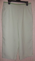 Excellent Womens Alfred Dunner Green &amp; White Stripe Seersucker Capris Size 16W - £19.81 GBP