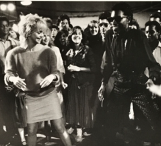 1986 Goldie Hawn &amp; Wesley Snipes Dancing WILDCATS Movie Football Publici... - £7.13 GBP