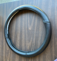Steering wheel cover, black - €6,92 EUR