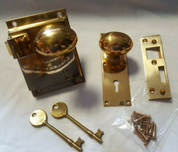 Vtg Sargent &amp; Co. Brass Door Knob Deadbolt With Hardware And Two Skeleton Keys - £236.25 GBP