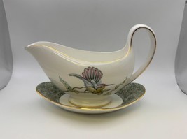 Wedgwood Bone China HUMMING BIRDS Gravy Boat with Underplate - $164.27 CAD