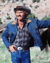 Robert Redford in denim and western hat The Electric Horseman 8x10 photo - £7.66 GBP