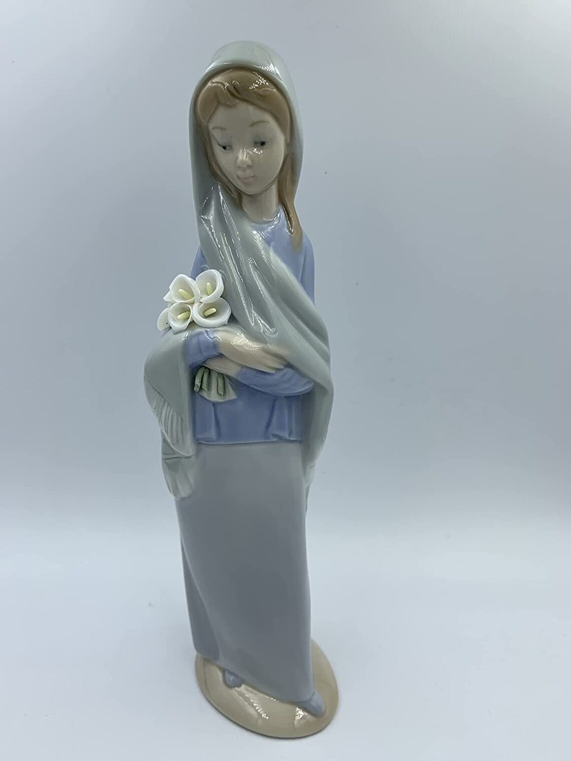 Primary image for Llardo Porcelain Figurine Girl with Flowers. Spain, 20th Century.