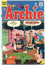 Archie #218 1972-Betty-Veronica-Jughead-chemistry gag cover G - £23.26 GBP