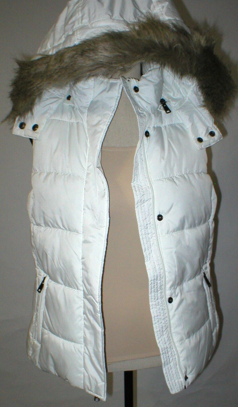 New NWT Womens XS Banana Republic Faux Fur Hooded Vest White Removeable Sherpa