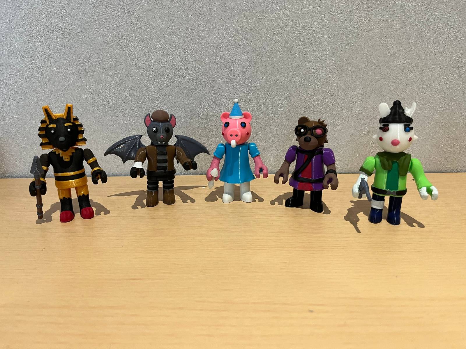 Anveous, Bakari, BD piggy, Bonnie, Brella fullbody figures