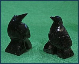 ONE (1) Peruvian Black Onyx Raven Carving Figurine Small H 1&quot; x W 1/2&quot; - £7.11 GBP