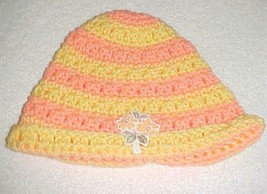 Hand Crochet Peach/Yellow Hat Diameter 20&quot; to 26&quot; New - $4.00