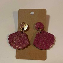 Handmade epoxy resin seashell earrings-dark rose pink glitter w/ rosegold flecks - £6.32 GBP
