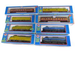 Vintage HO Scale Train Lot of 8 Model Power - Locomotive Dummy FA2 Diesel - $59.35