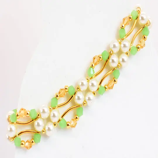 Jade Green, Gold Crystal and Pearl Hex Block Link Bracelet - $556.32 MXN