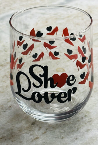 Great Wine Glass. Perfect for Shoe Lovers. Has Red Heels and Black Hearts. Item image 3