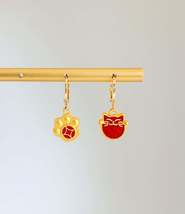 Unique Lucky Cat and Paw Drop Earrings - £9.88 GBP