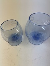 Vintage Pair Blue Circle Etched Floral Glass Brandy/Cognac Sniffers Antique - £59.75 GBP