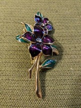 Vintage Floral &amp; Leaves Purple Enamel Gold Tone Pin Clear Rhinestones  - £9.46 GBP