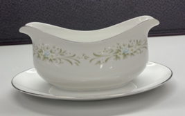 Four Crown China 317 Claridge Pattern Gravy Boat 1 Pc Attached Japan - $10.52