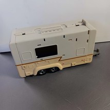 Toy Bluey Ultimate Caravan Adventures Camper Trailer - €9,95 EUR