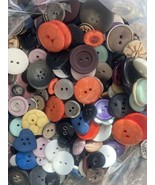 ASSORTED RANDOM VINTAGE Sewing Button Mix Lots of 300, USA SHIPPER - $269.74 MXN