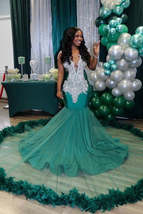 Charming V-neck Green Mermaid Prom Dress with Feather - £226.73 GBP