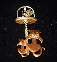 Old Vintage Copper Brass Jewelry Kitty Cat Brooch Pin w Dangle Bird in Bird Cage - £15.73 GBP