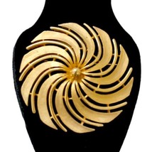 Sarah Coventry Dome Brooch Pinwheel Pin Swirl Open Work Round Shield Gold Tone - £15.56 GBP