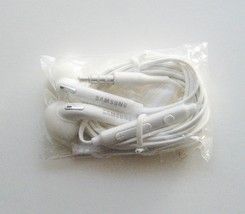 Samsung Galaxy In-Ear Wired Headset Earphone with Mic - 3.5mm Jack - $184.92 MXN