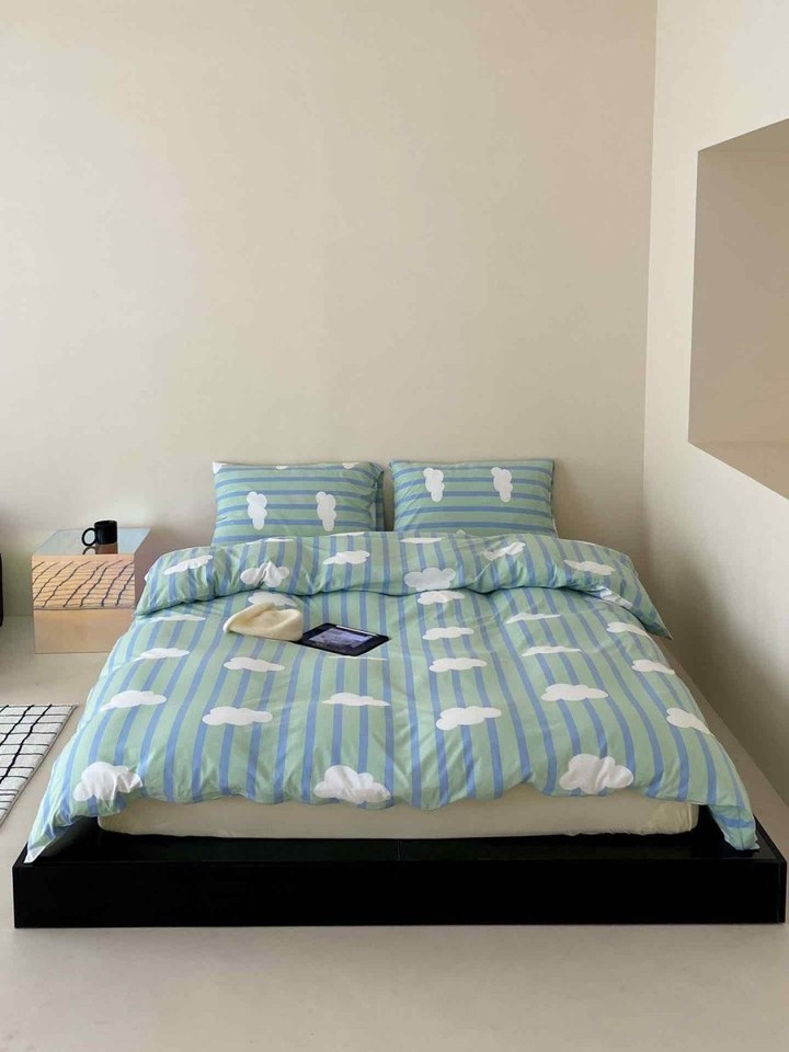 Charming Cotton Cloud Stripe Duvet Cover Set with Pillowcases for Cozy C... - $243.62