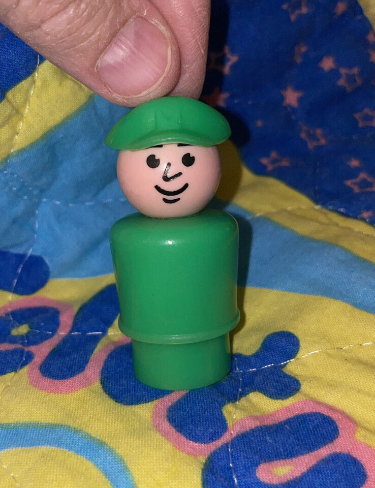 Vintage Fisher Price Little People GREEN PLANE PILOT DAD MAN HAT All Plastic #2 - £6.22 GBP