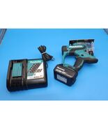 Makita XDS01 Cordless Cut-Out Saw, 18v, 5.0ah Battery + Charger - €199,12 EUR Makita XDS01 Cordless Cut-Out Saw, 18v, 5.0ah Battery + Charger - €199,12 EUR