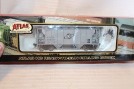 HO Scale Atlas, 2 Bay Covered Hopper, Chicago &amp; North Western Gray #9523... - £39.05 GBP