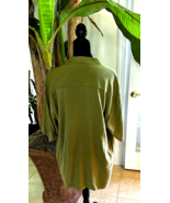 Tommy Bahama Short Sleeve Shirt, Mens XL, Sage Green, Solid, 100% Silk - $491.55 MXN