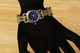 Vintage Womens Costume Jewelry Harve Benard Silver Tone Blue Face Quartz Watch - £15.56 GBP