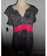 The North Face Short Sleeve Knit Top - Size XL in Fuchsia  - $15.00