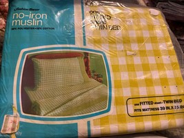 Vintage Yellow Puce Checkered Muslin Twin Fitted Sheet, JC Penny New - £11.35 GBP