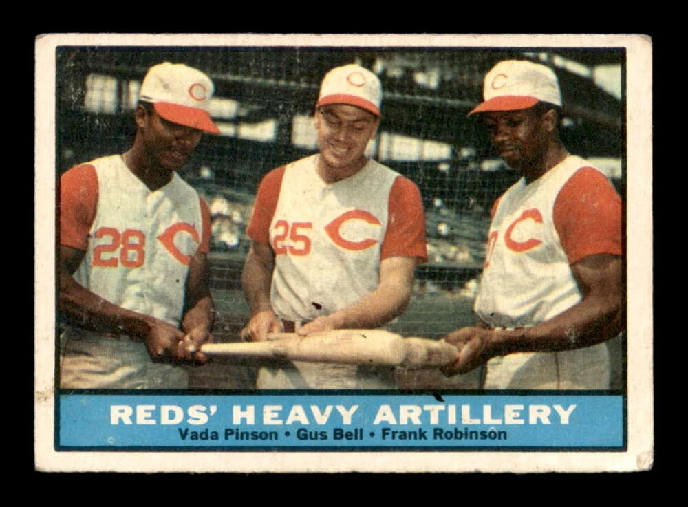 VINTAGE 1961 Topps #25 Frank Robinson/Vada Pinson/Gus Bell Heavy Artille... - $7.95