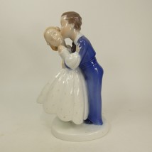 Bing &amp; Grondahl B&amp;G Porcelain Kissing / Courting Couple #2162 Denmark SHJJ5 - £37.66 GBP