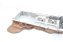 01-10 CHEVROLET SILVERADO 2500HD 6.6L LLY UPPER OIL PAN Q6537 image 3